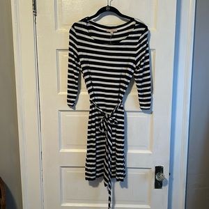 Banana Republic Factory Jersey knit dress with tie